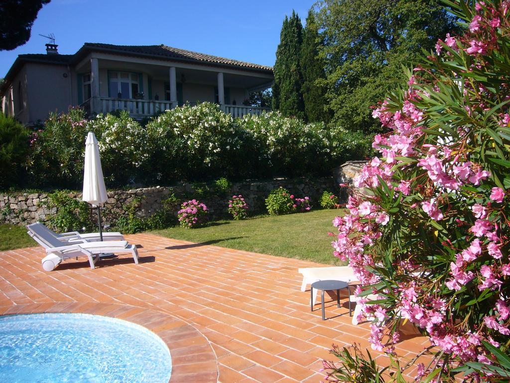 Le Point D'Orgue Bed & Breakfast แซ็ง-ทรอเป ภายนอก รูปภาพ
